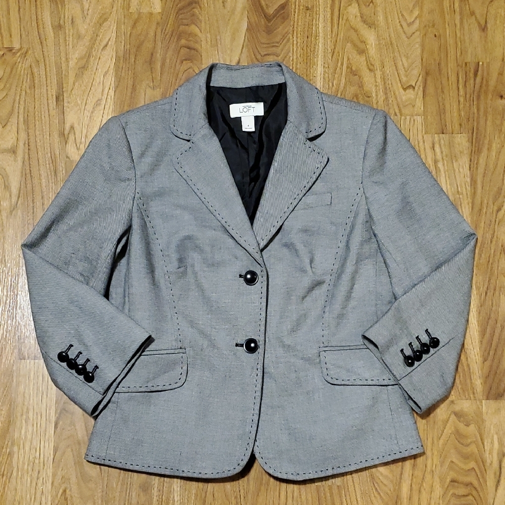 LOFT Women's 3/4 Sleeve Gray Blazer with Black Accents Size 4